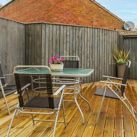 Private Deck With Newly Refurbished Flat Attached! Apartment Cirencester Exterior photo