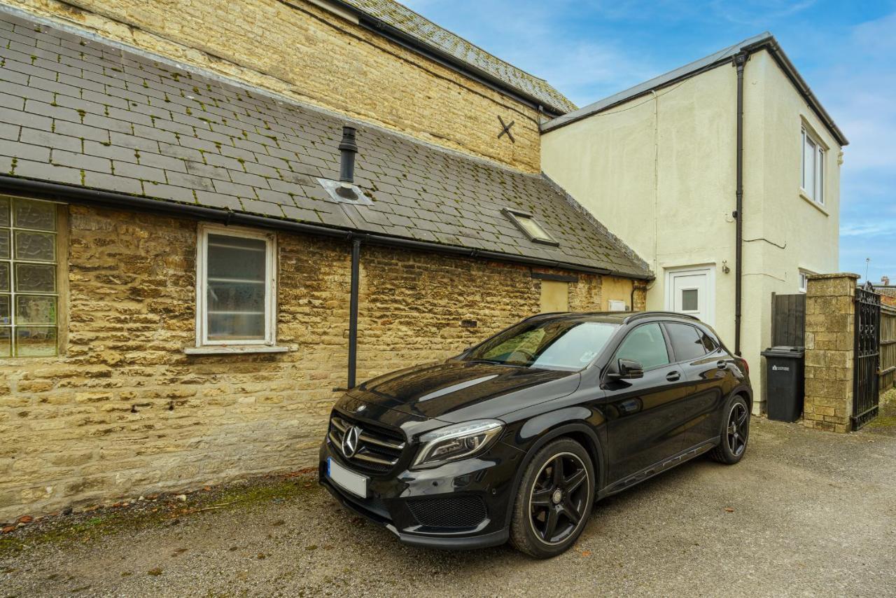 Private Deck With Newly Refurbished Flat Attached! Apartment Cirencester Exterior photo